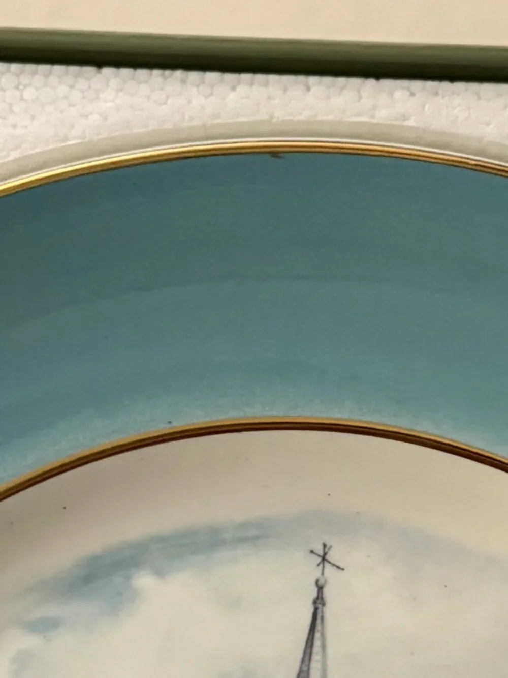 Vintage 1974 Avon Christmas Plate 